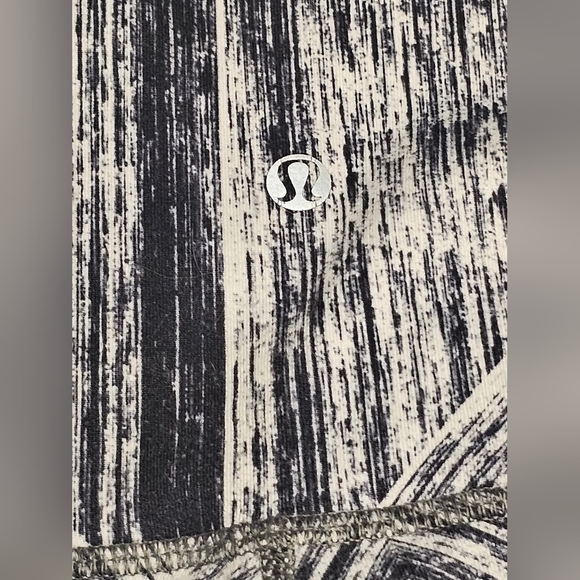 Lululemon leggings - Picture 3 of 4